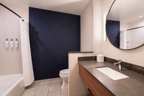 Fairfield by Marriott Inn & Suites Cleveland Tiedeman Road Cleveland amenities