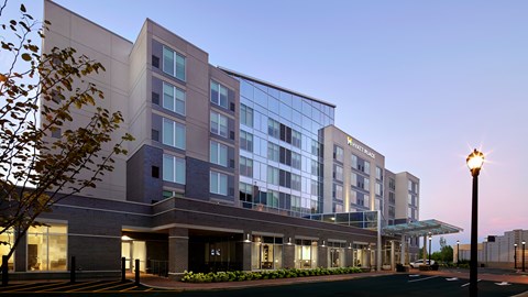 Hyatt Place Cleveland/Lyndhurst/Legacy Village Cleveland amenities