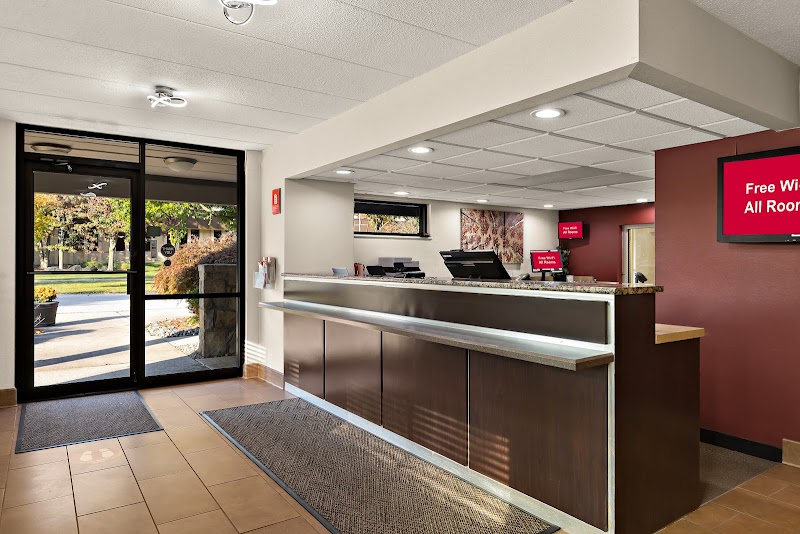 Red Roof Inn Cleveland - Westlake Cleveland amenities