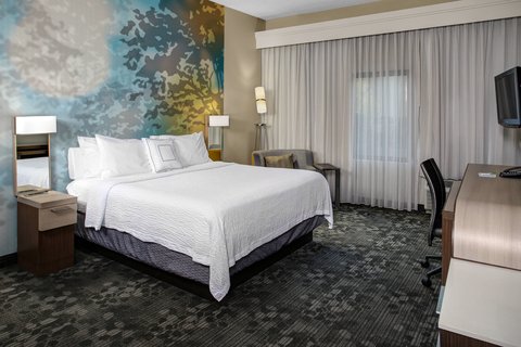 Courtyard by Marriott Cleveland Westlake Cleveland lobby