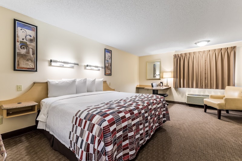 Red Roof Inn Cleveland - Airport/Middleburg Heights Cleveland lobby