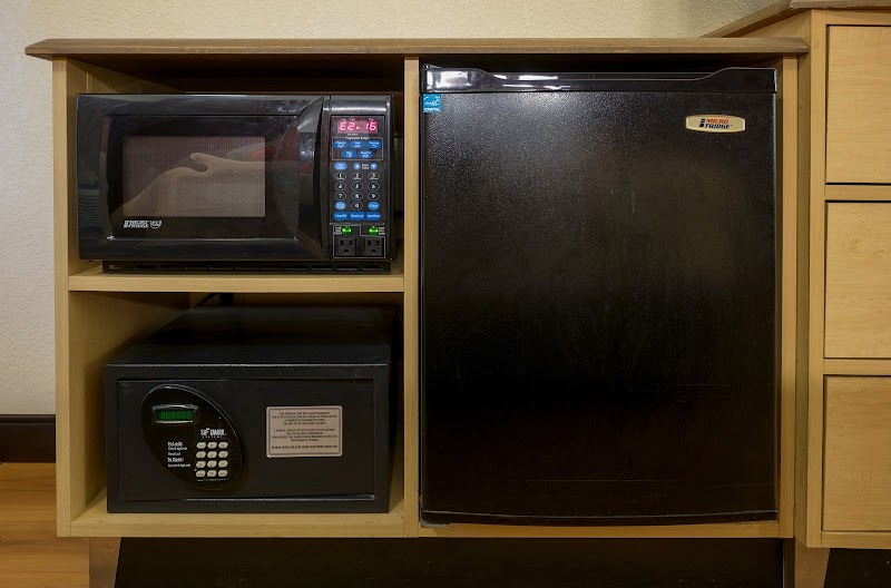Red Roof Inn Cleveland - Airport/Middleburg Heights Cleveland amenities
