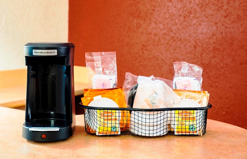 Red Roof Inn Cleveland - Airport/Middleburg Heights Cleveland amenities