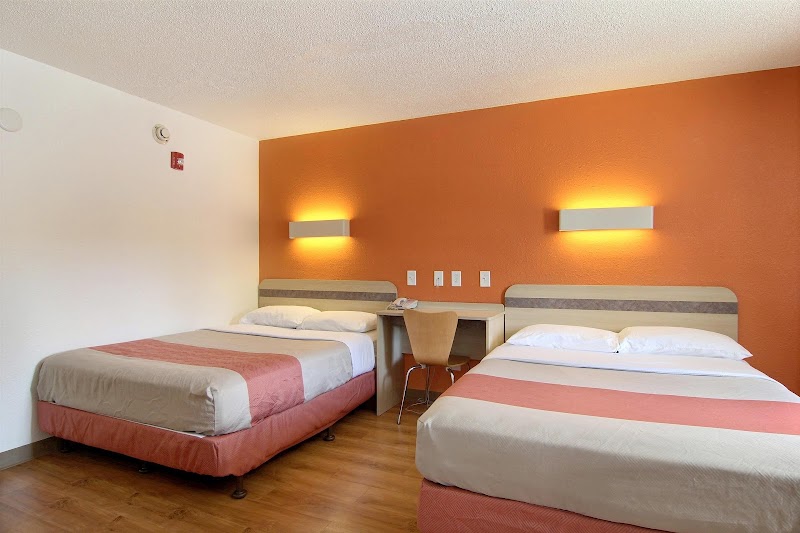 Motel 6 Middleburg Heights, OH - Cleveland Cleveland lobby