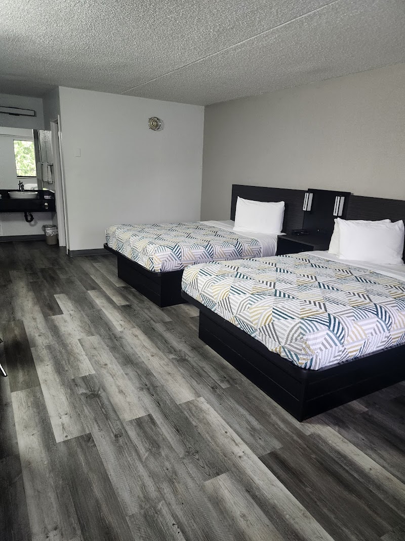 Motel 6 Middleburg Heights, OH - Cleveland Cleveland amenities