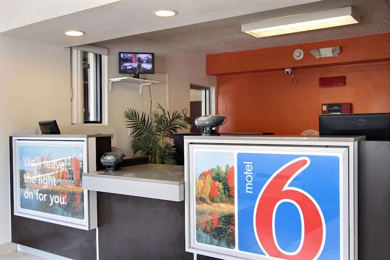 Motel 6 Middleburg Heights, OH - Cleveland Cleveland amenities