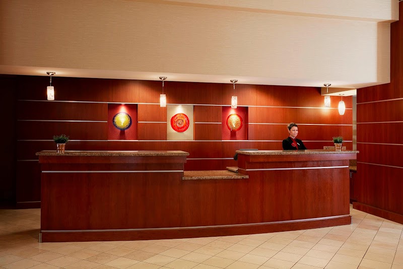 Wyndham Cleveland Airport Cleveland amenities