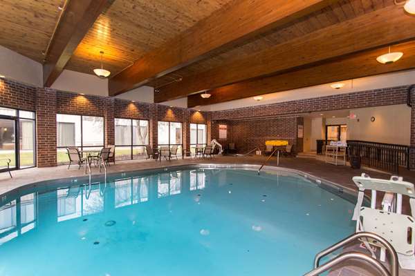 Wyndham Independence Cleveland room