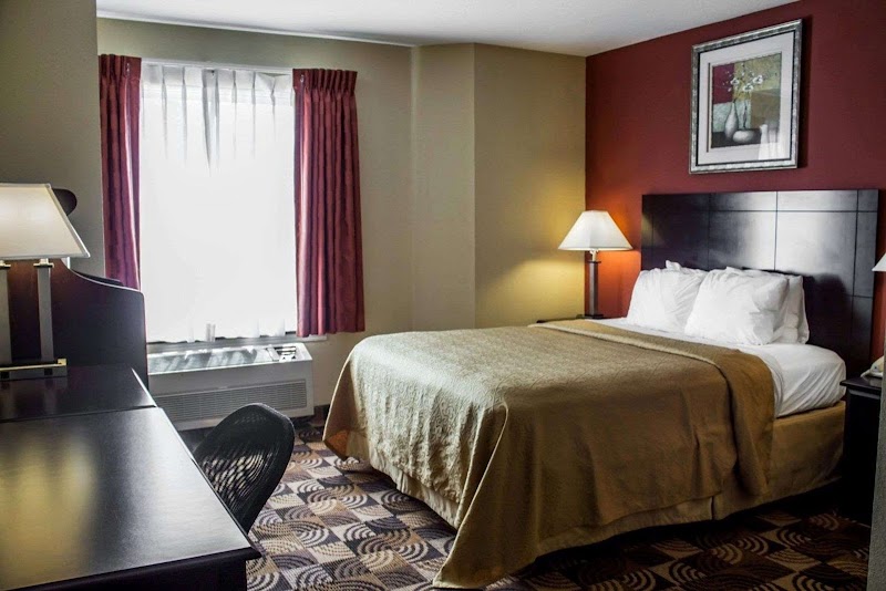 Quality Inn Brunswick Cleveland South Cleveland lobby