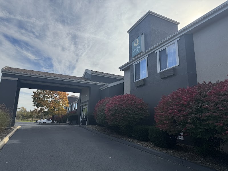 Quality Inn Brunswick Cleveland South Cleveland amenities