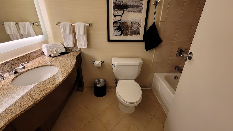 Embassy Suites by Hilton Cleveland Beachwood Cleveland amenities