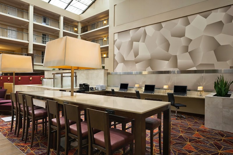 Embassy Suites by Hilton Cleveland Beachwood Cleveland amenities