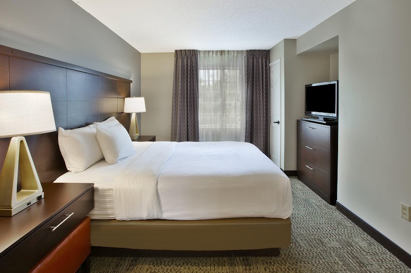 Staybridge Suites Cleveland Mayfield Heights Beachwd by IHG Cleveland lobby