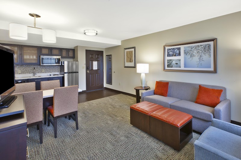 Staybridge Suites Cleveland Mayfield Heights Beachwd by IHG Cleveland amenities