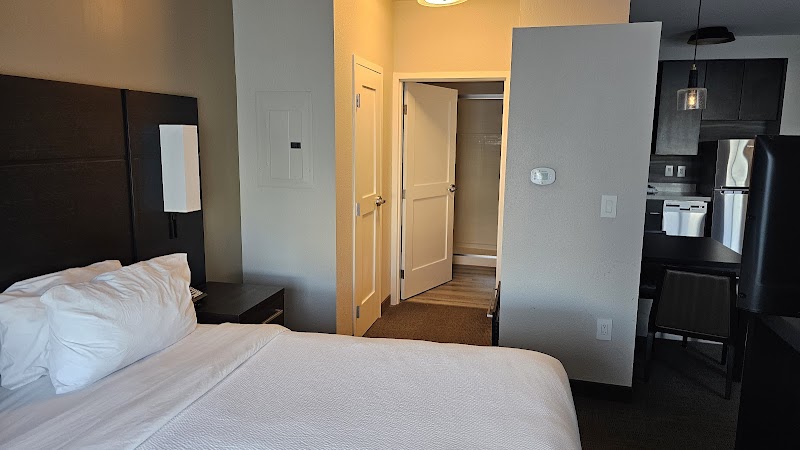 Residence Inn by Marriott Cleveland University Circle/Medical Center Cleveland amenities