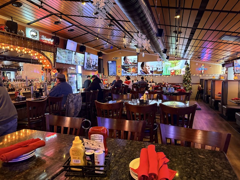 Redhawk Grille Cleveland atmosphere