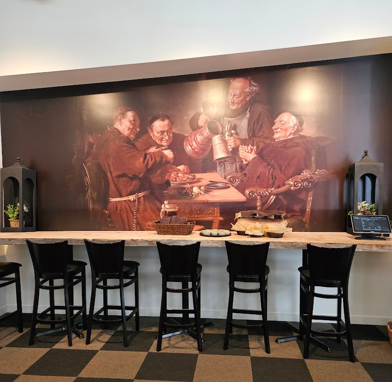 The Friars’ Table Cleveland atmosphere