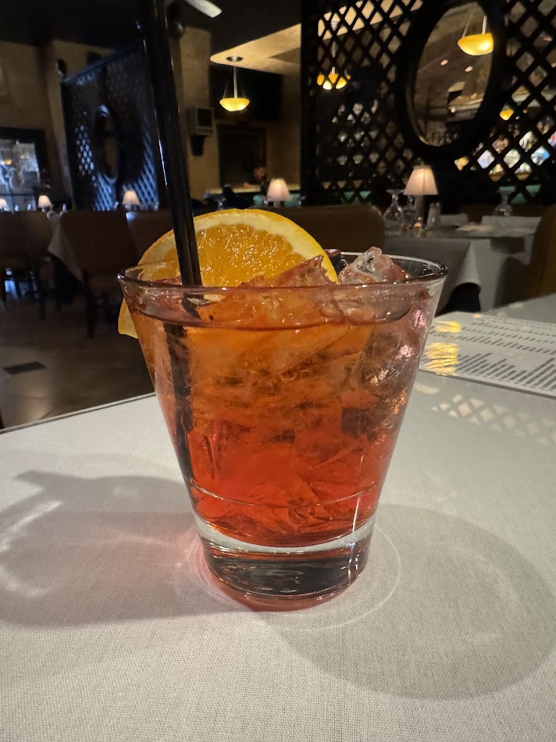Angelos Nido Italia Restaurant Cleveland atmosphere
