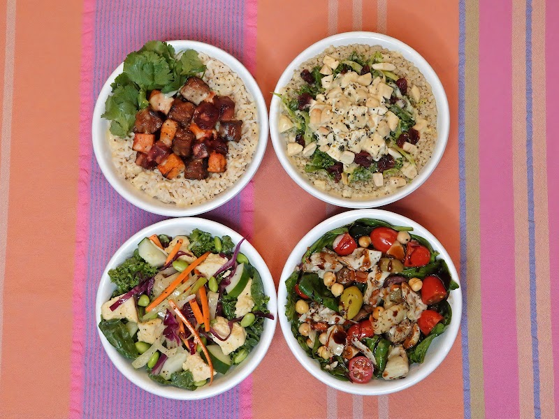 Nourish Wellness Cafe Cleveland atmosphere