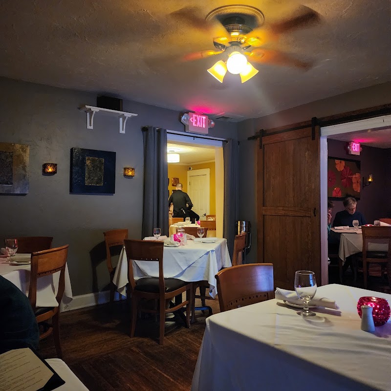 Nemo Grille - Avon, OH Cleveland atmosphere