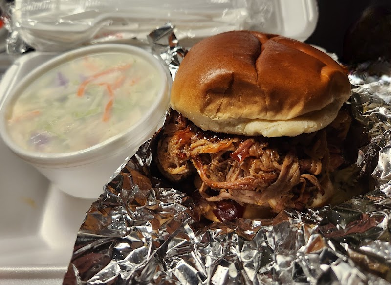 Ol'chefskis BBQ Cleveland atmosphere