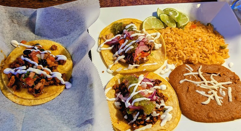 Tapatias Taqueria Cleveland atmosphere