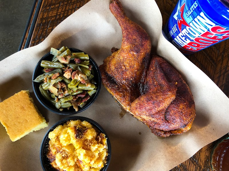 MISSION BBQ Cleveland atmosphere