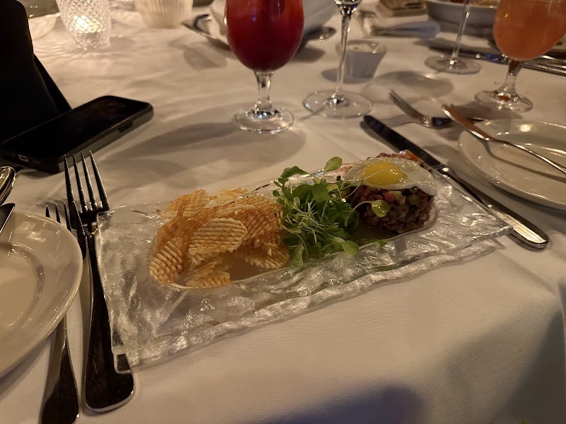 Chez Francois Restaurant & Touche Bistro Cleveland atmosphere
