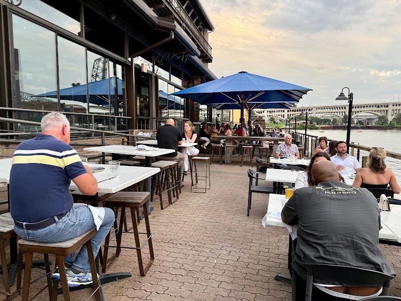Collision Bend Brewing Company Cleveland Cleveland atmosphere