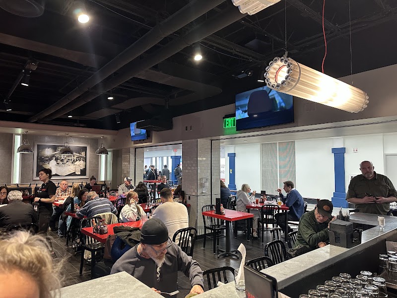 Bar Symon CLE Airport Cleveland atmosphere