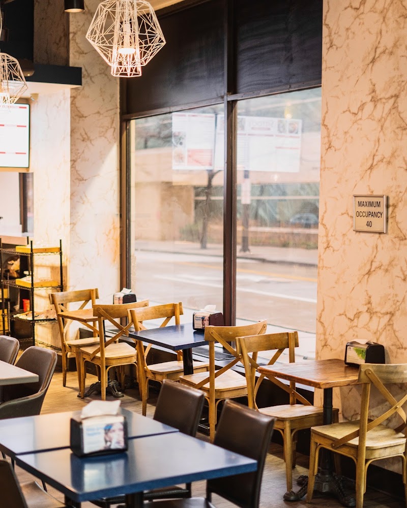 Sittoo's Lebanese Grill Playhouse Square Cleveland atmosphere