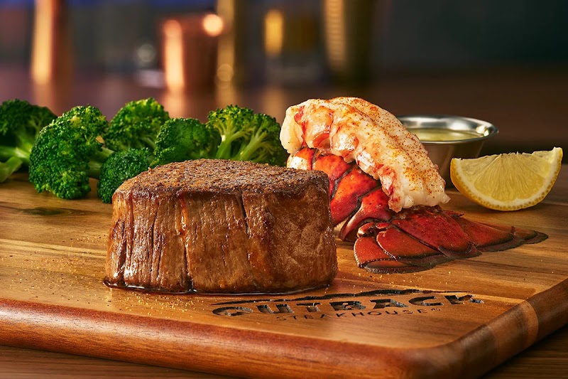 Outback Steakhouse Cleveland atmosphere
