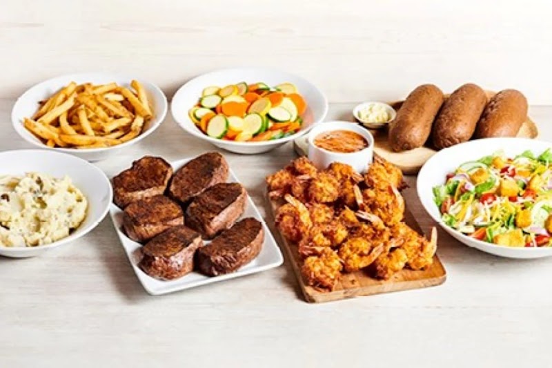 Outback Steakhouse Cleveland atmosphere
