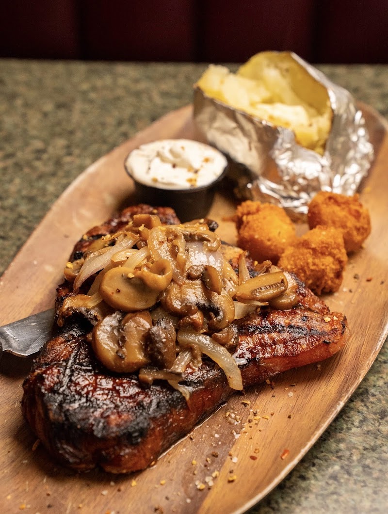 Bronco's Western BBQ Cleveland atmosphere