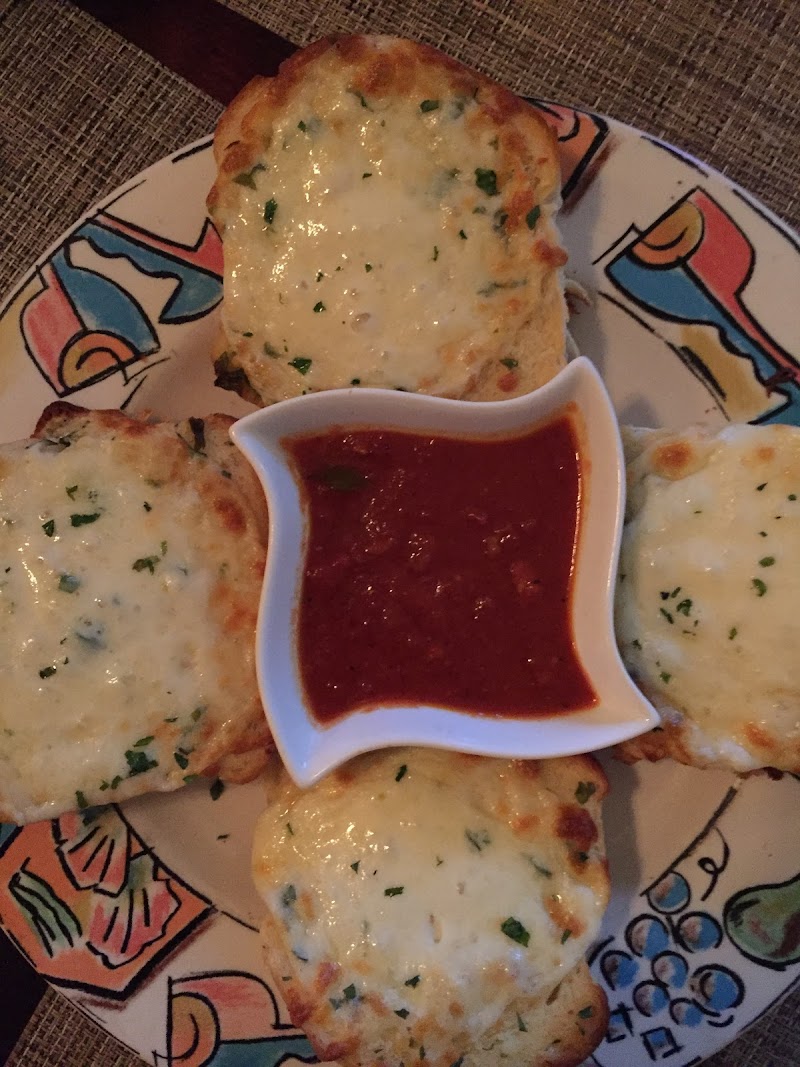 Bucci's Italian Restaurant Cleveland atmosphere