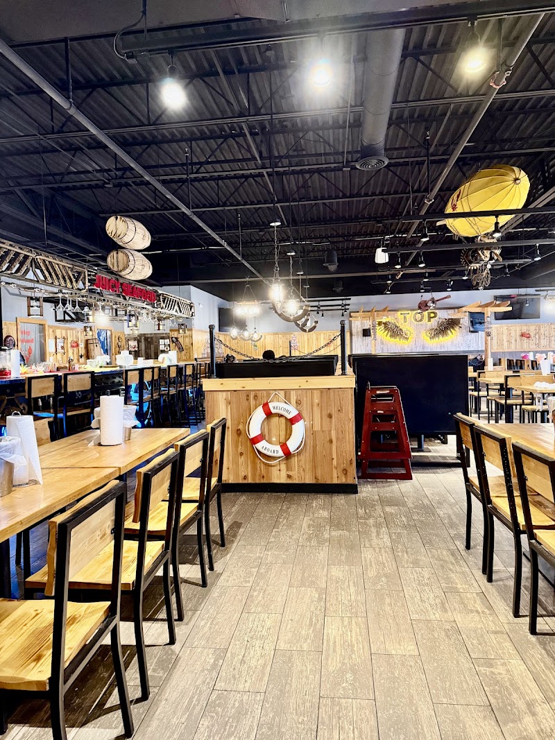 The Juicy Seafood Wing Cleveland Cleveland atmosphere