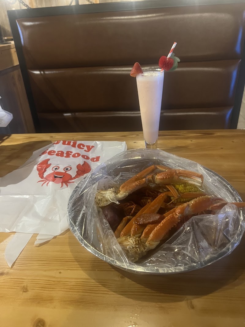 The Juicy Seafood Wing Cleveland Cleveland atmosphere