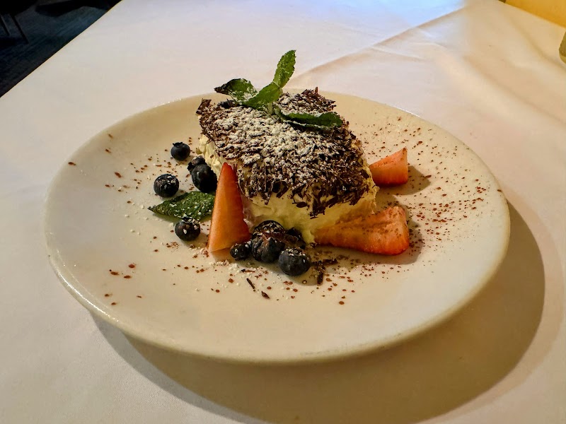 Michaelangelo's Italian Restaurant & Wine Bar Cleveland atmosphere