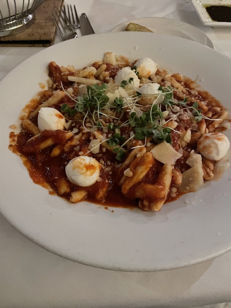 Michaelangelo's Italian Restaurant & Wine Bar Cleveland atmosphere