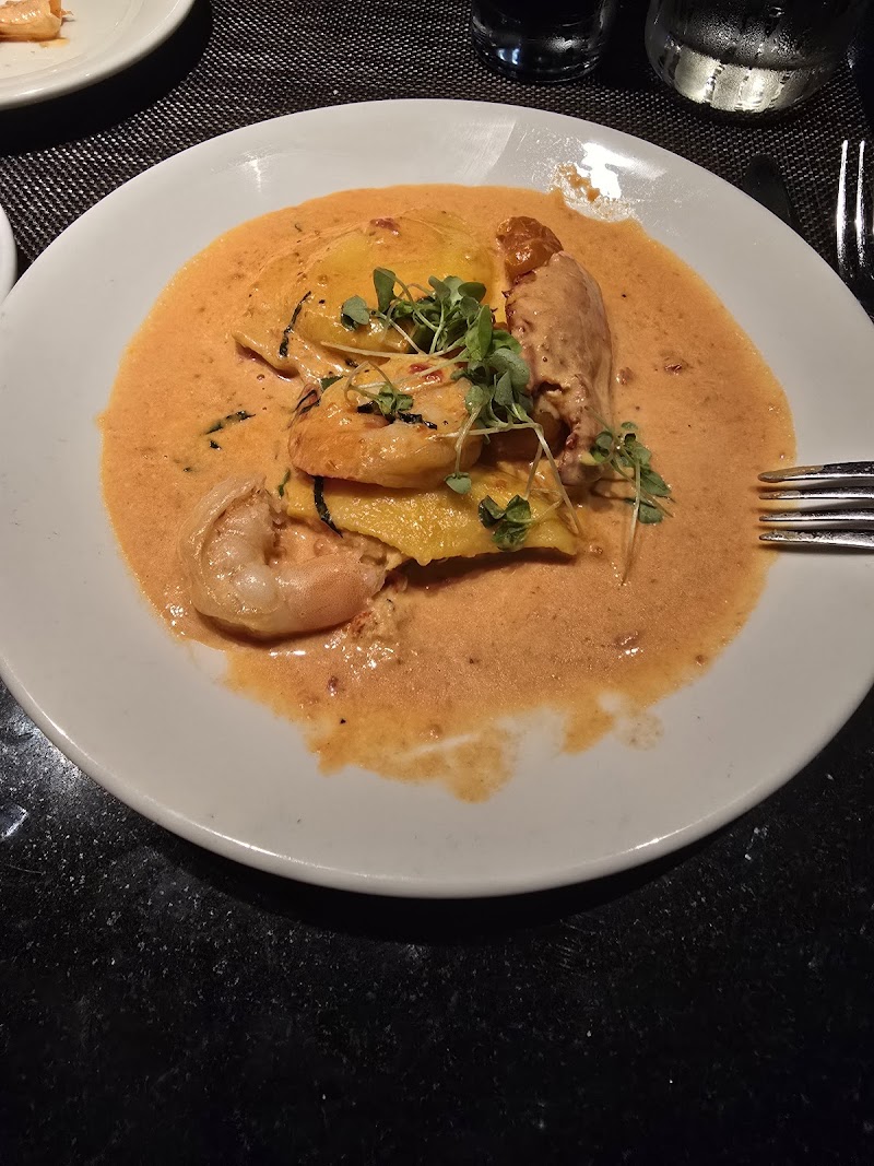Michaelangelo's Italian Restaurant & Wine Bar Cleveland atmosphere