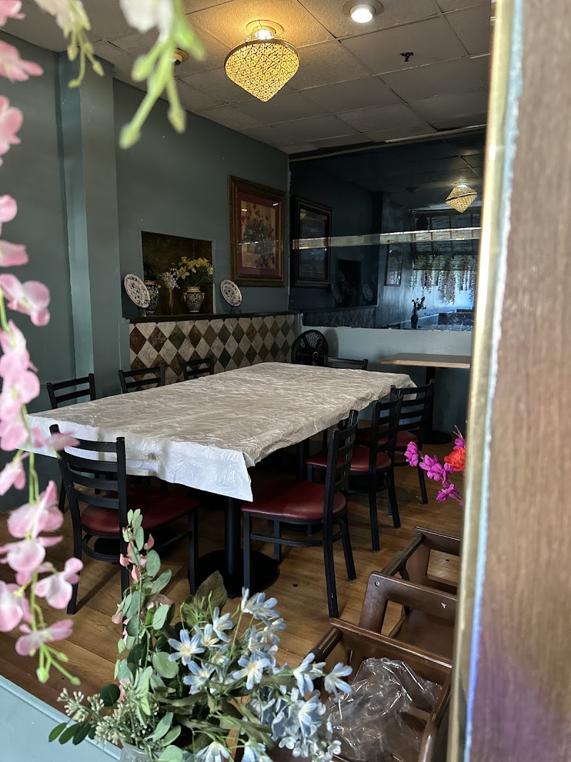 Royal Taste Of Bengal Cleveland atmosphere