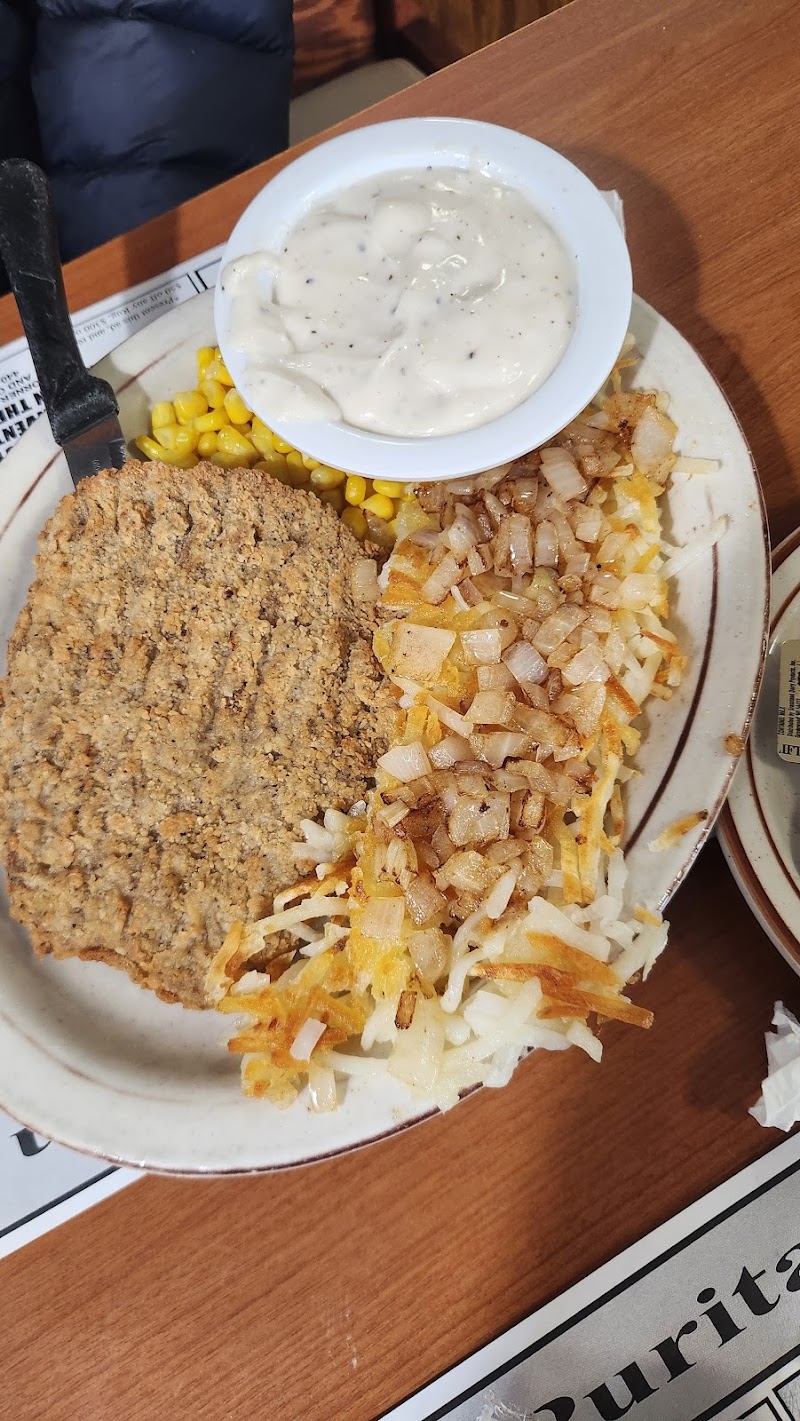 Canarys Family Restaurant Cleveland atmosphere