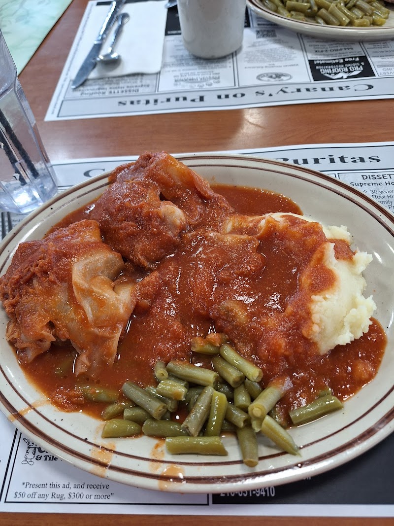 Canarys Family Restaurant Cleveland atmosphere