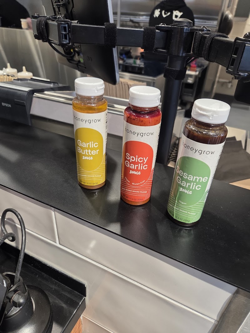 honeygrow Cleveland atmosphere