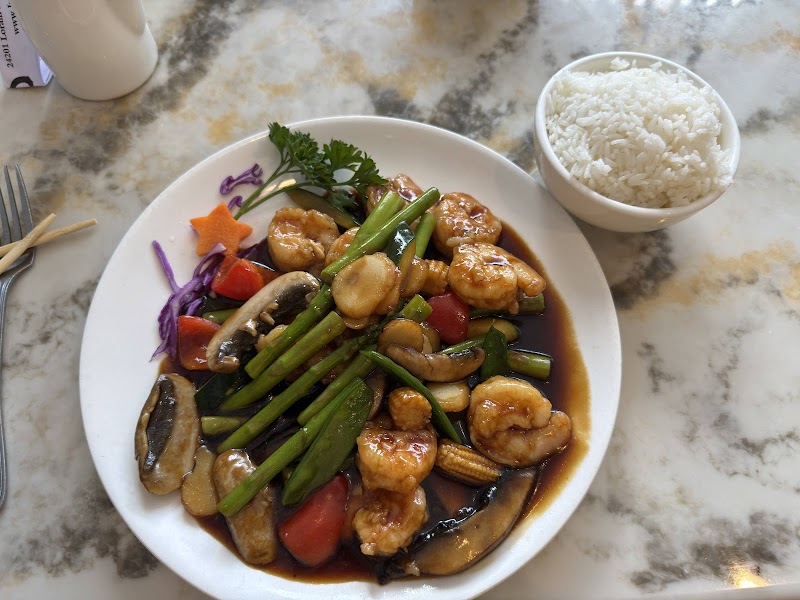 Imperial Garden restaurant Cleveland atmosphere