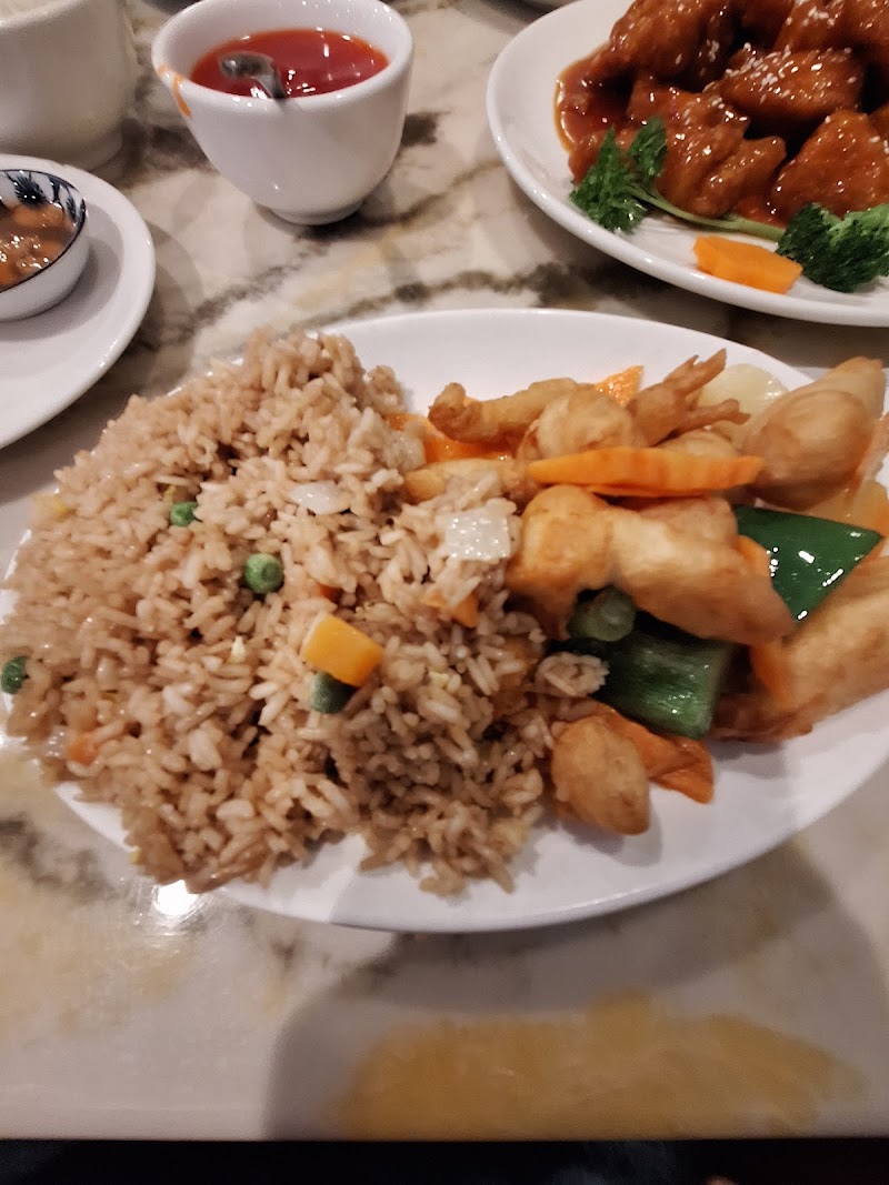 Imperial Garden restaurant Cleveland atmosphere