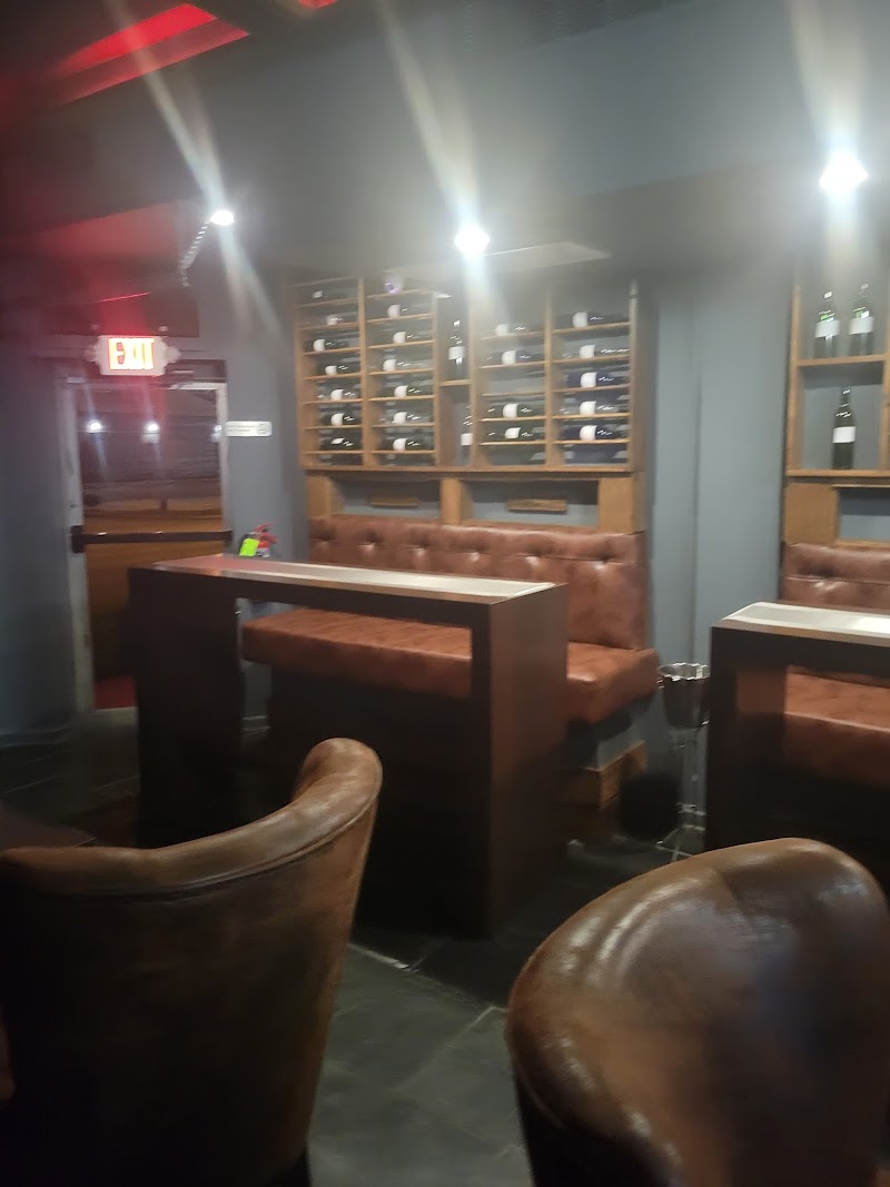 Paragon Social Cleveland atmosphere