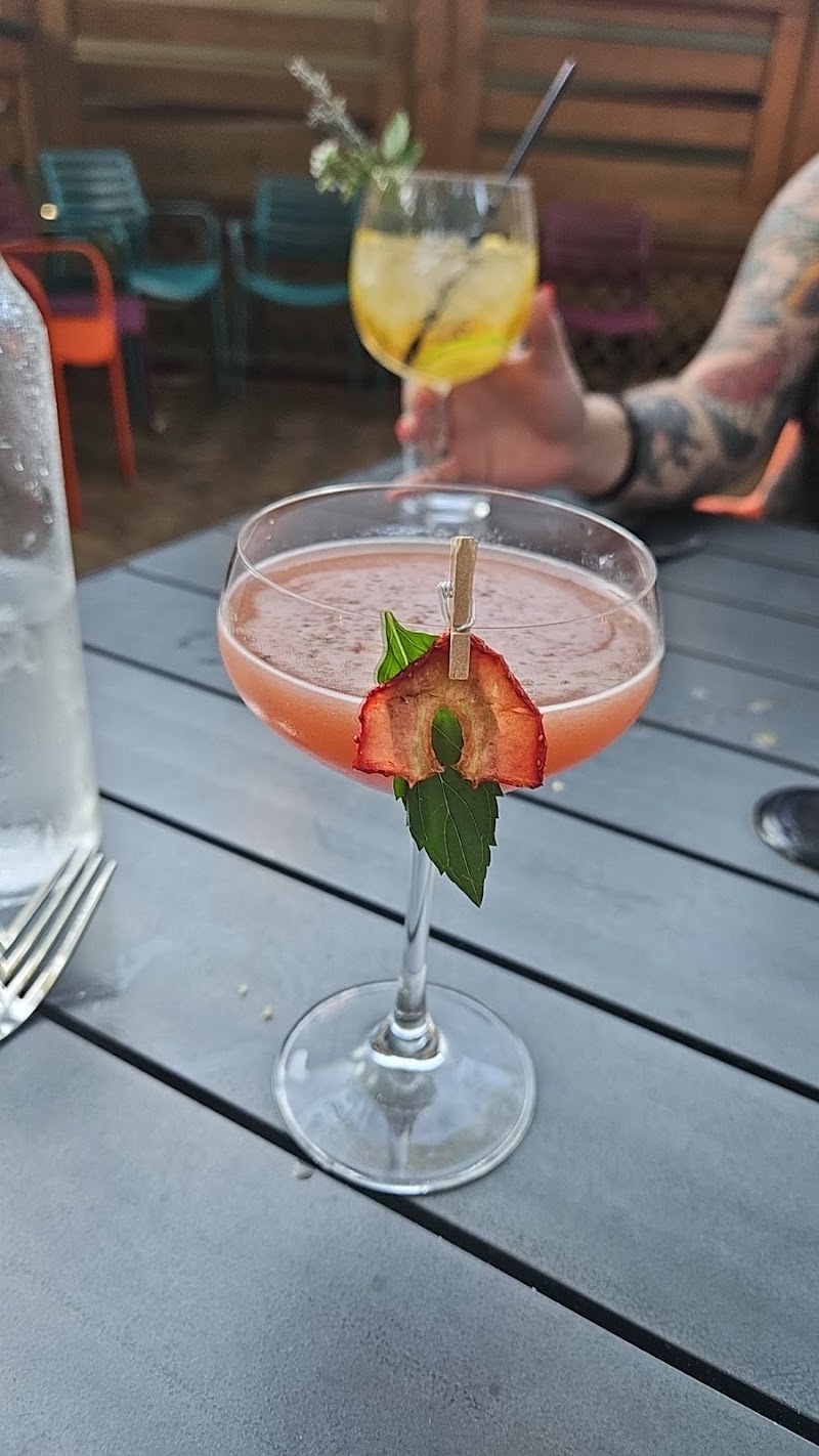 Poppy Restaurant Cleveland atmosphere