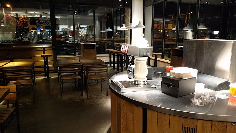 Piada Italian Street Food Cleveland atmosphere