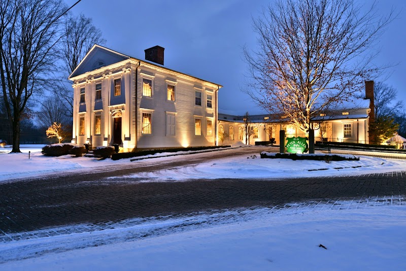 Peter Allen Inn Restaurant, Weddings, Lodging & Events Cleveland atmosphere
